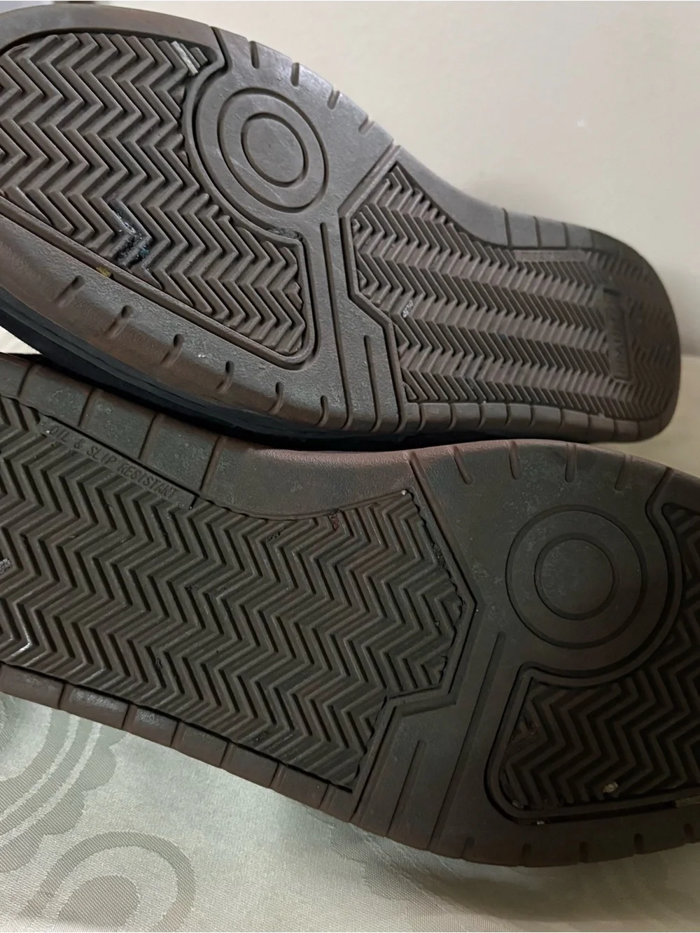 Brahma men’s Grate 11 steel toe work shoe featuring a black suede design size 12